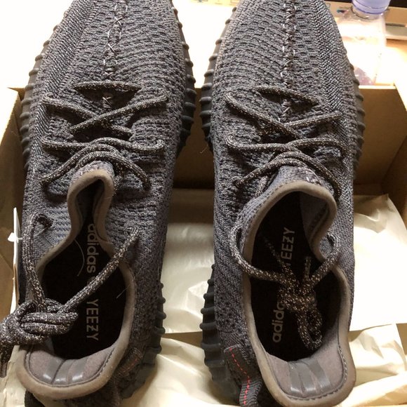 Yeezy 350 V2 Black main image 5